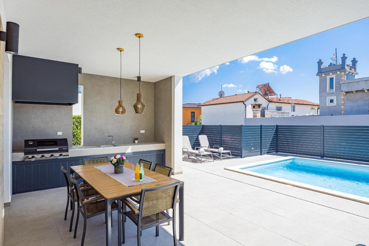 Villa Moon Fažana Esterno foto